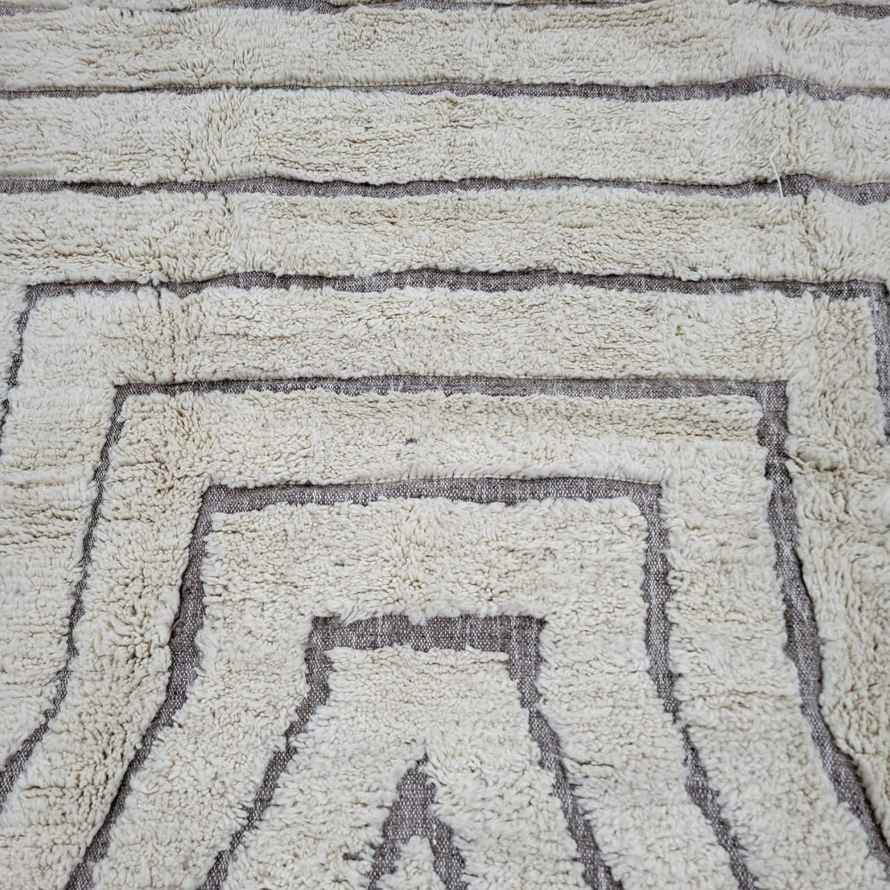 8x10 ft morocccan wool rug
