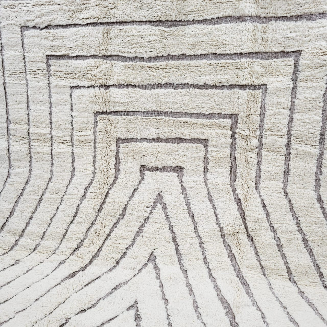 8x10 ft morocccan wool rug
