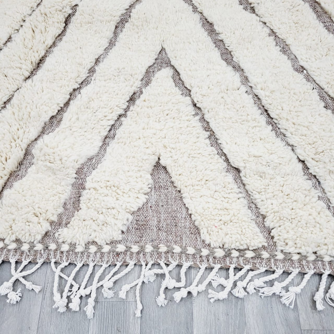 8x10 ft morocccan wool rug